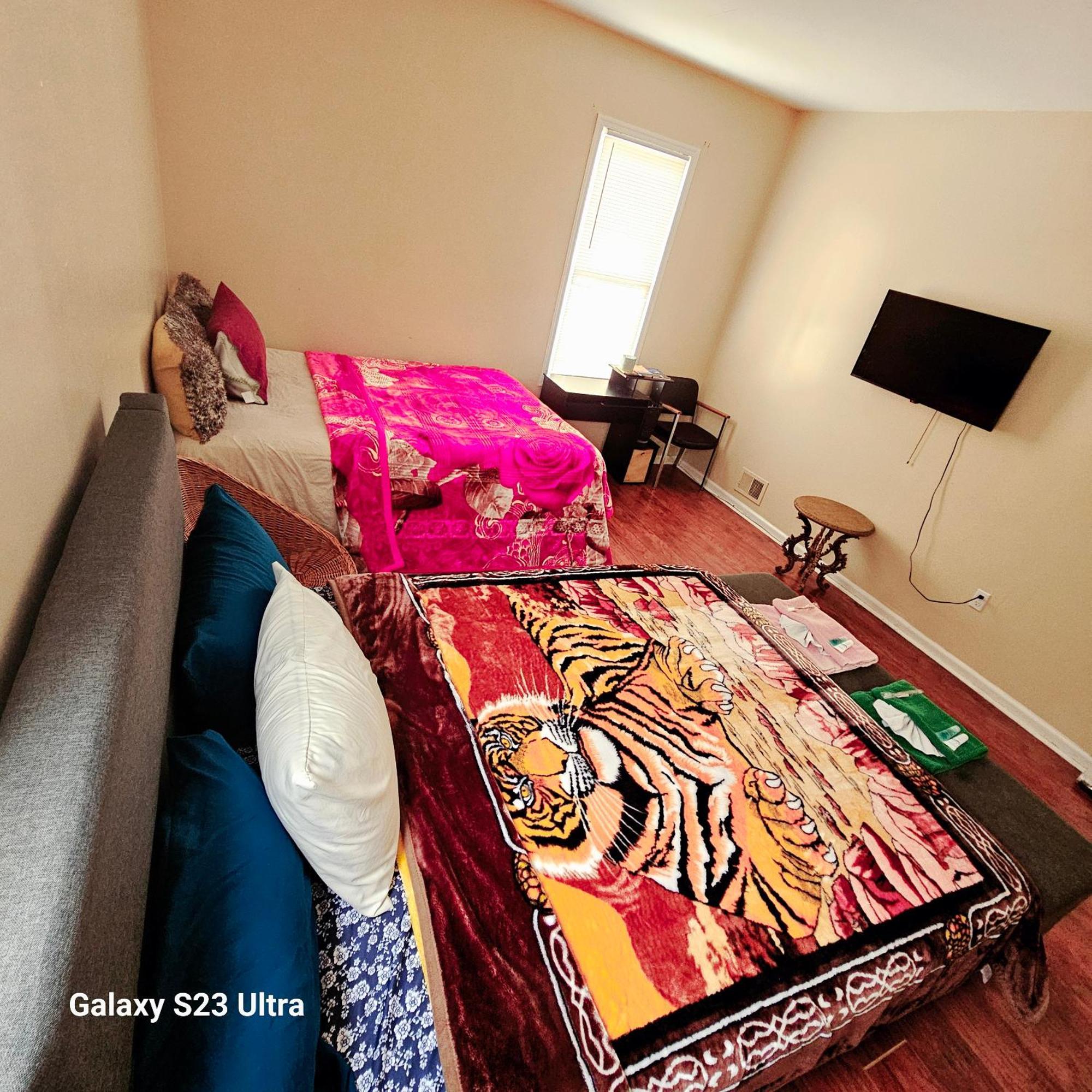 Divine Villa & Resorts Guest House - 283 Lehigh Ave Newark Buitenkant foto