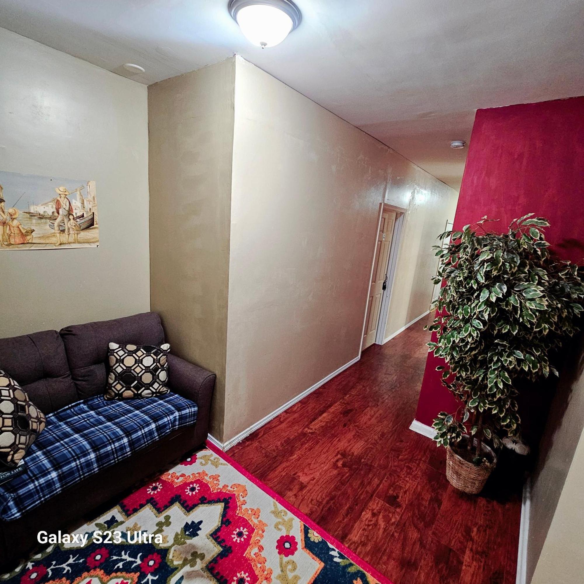Divine Villa & Resorts Guest House - 283 Lehigh Ave Newark Buitenkant foto